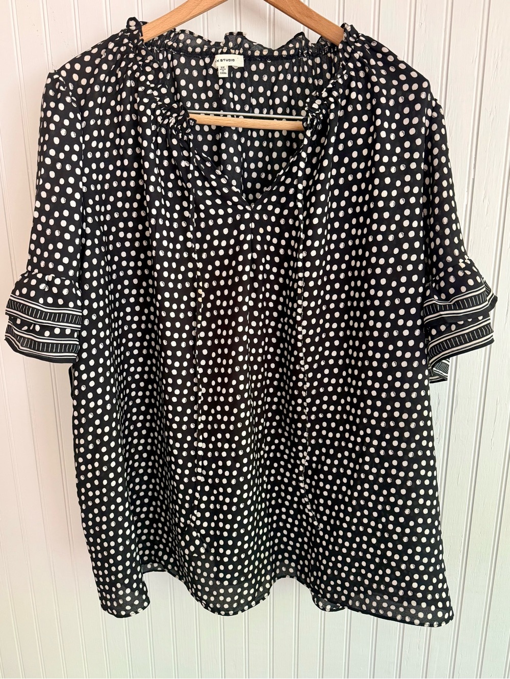 Max Studio Black and White Polka Dot Women's Blouse 3X